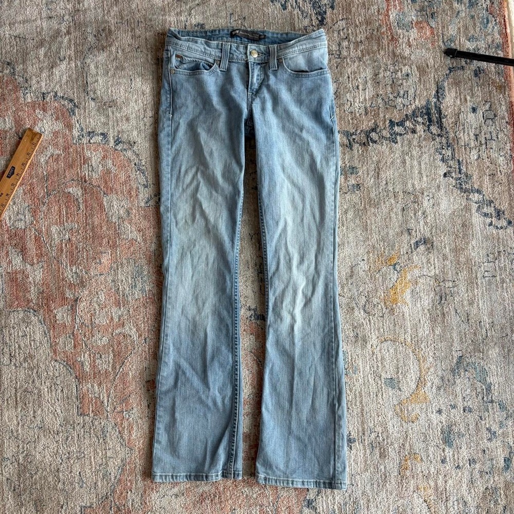 Levis Demi Curve Low Rise Bootcut Skinny Jeans Light Wash Blue Womens Size 27